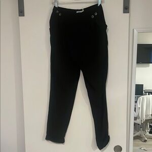 Kimchi Blue Women’s Black Pants Size 4 Black Silky Soft Straight Leg